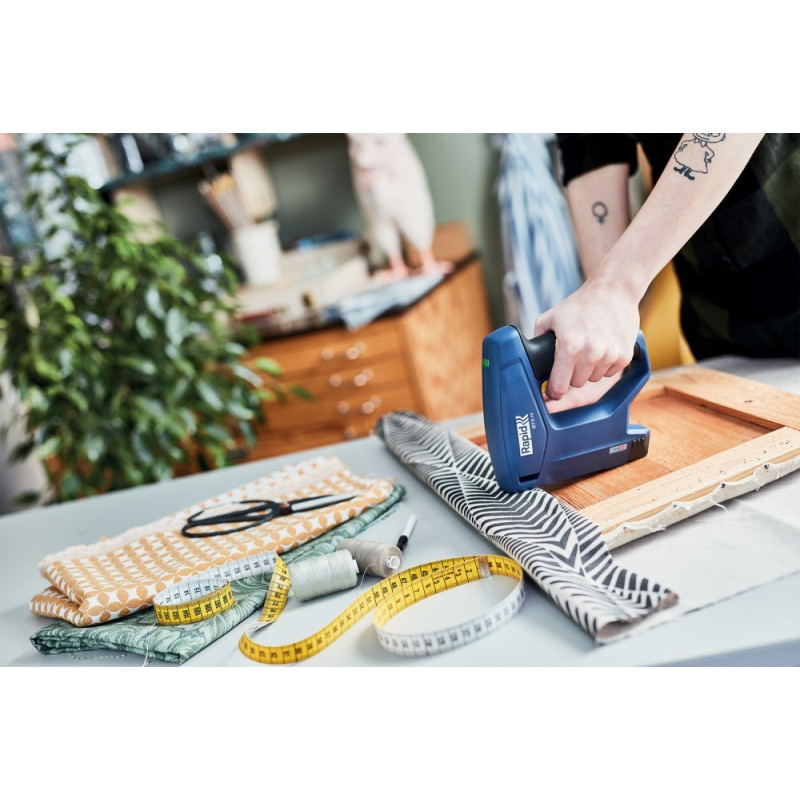 Rapid BTX10 Battery-powered Staple gun Rapid BTX10 Battery-powered Staple gun