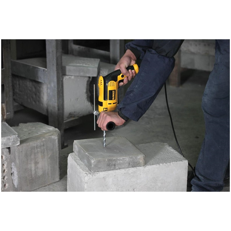 Smūginis gręžtuvas DeWALT DWD024S-QS, 701W Smūginis gręžtuvas DeWALT DWD024S-QS, 701W