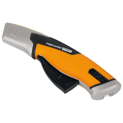 Fiskars CarbonMax trapecinių ašmenų peilis Fiskars CarbonMax trapecinių ašmenų peilis